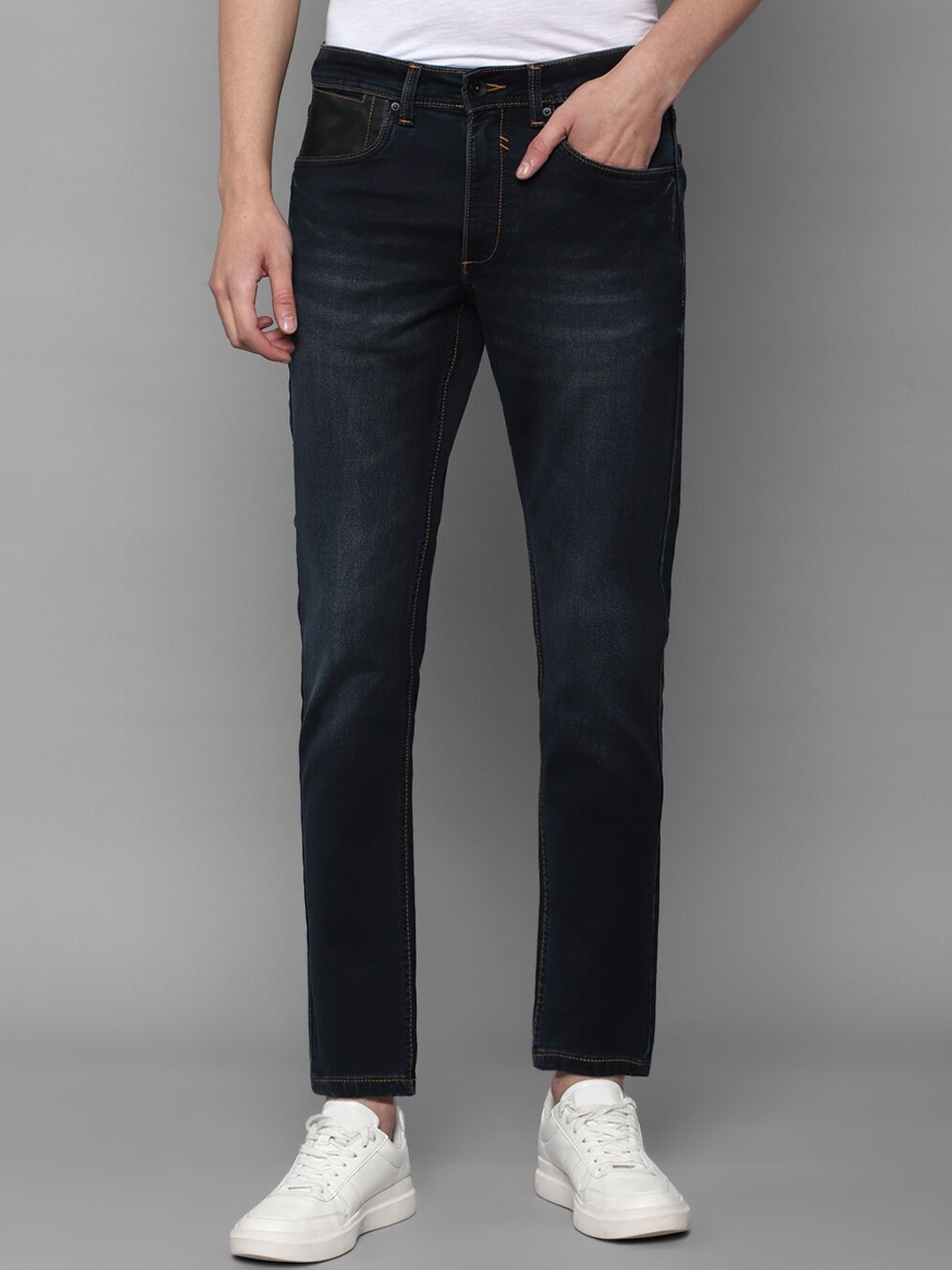 

Louis Philippe Jeans Men Navy Blue Slim Fit Light Fade Jeans