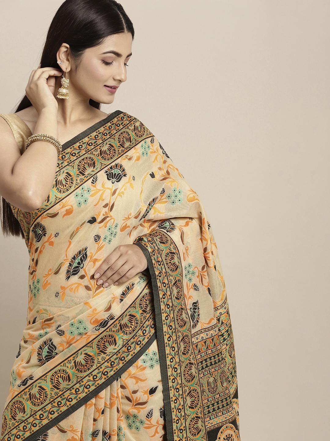 

AYKA CLOTHINGS Beige Floral Pure Cotton Patola Saree