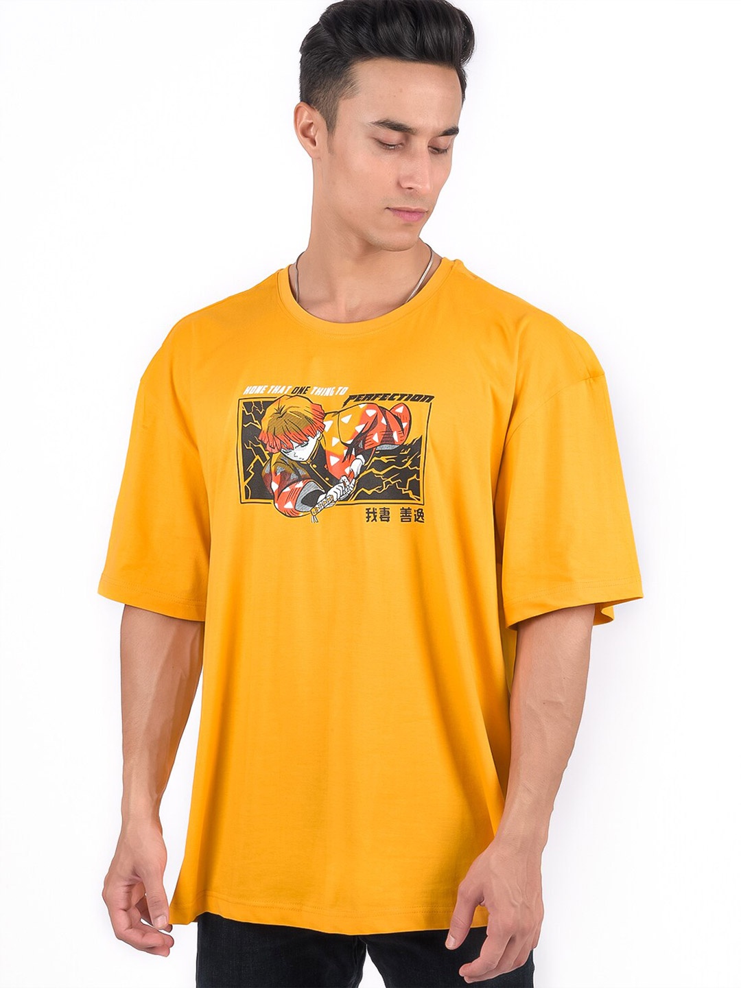 

COMICSENSE Men Yellow & Black Printed Drop-Shoulder Sleeves Cotton Loose T-shirt