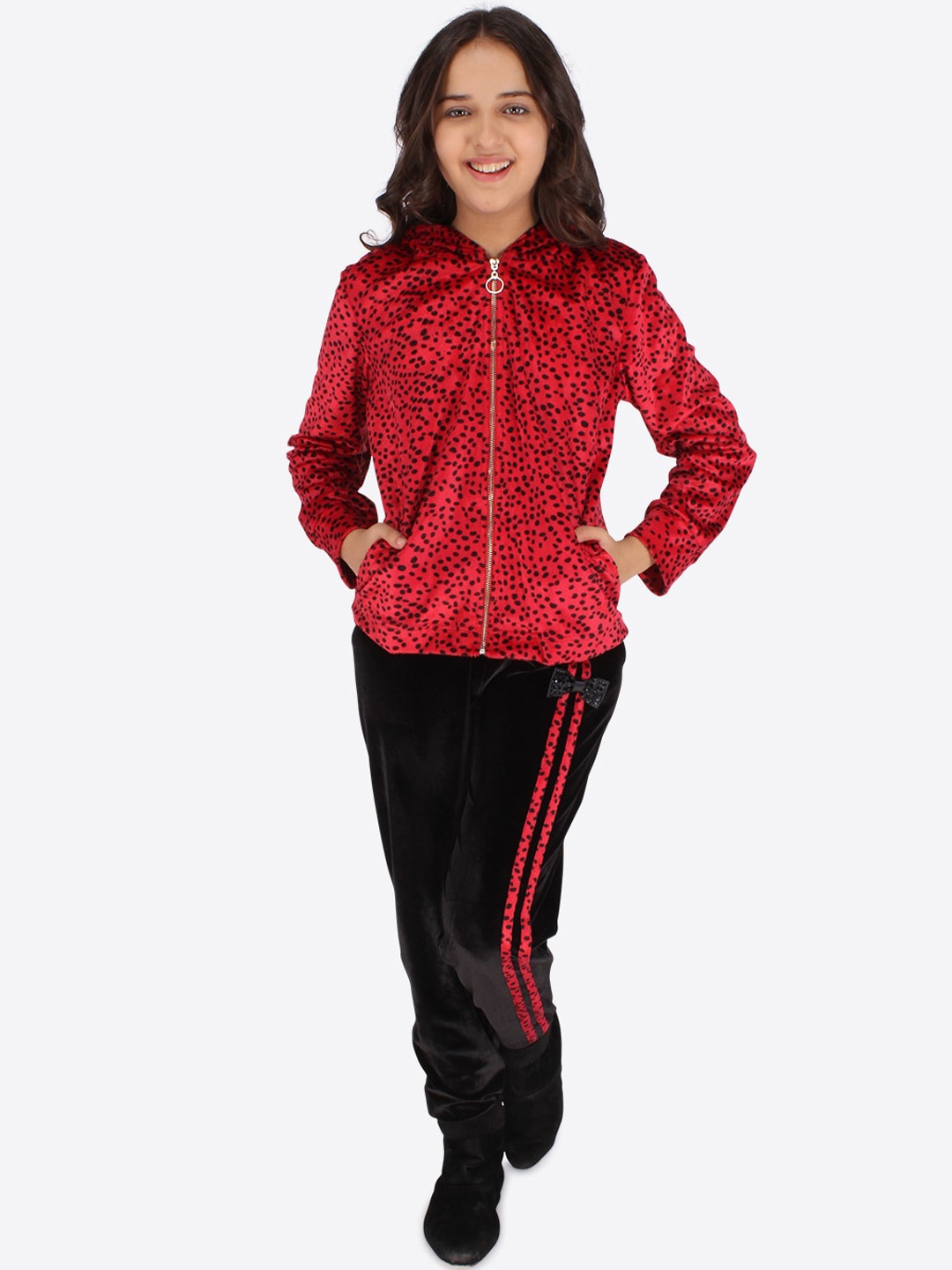

CUTECUMBER Girls Red & Black Printed Fleece Sports Tracksuits