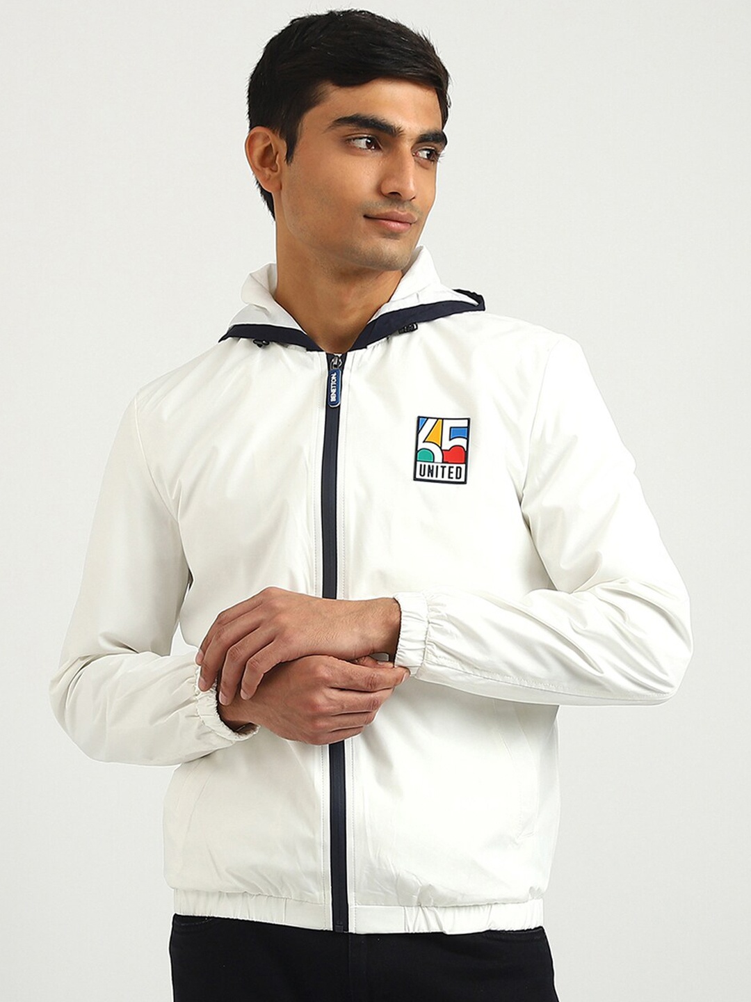 

United Colors of Benetton Men White Solid Hooded Jacket
