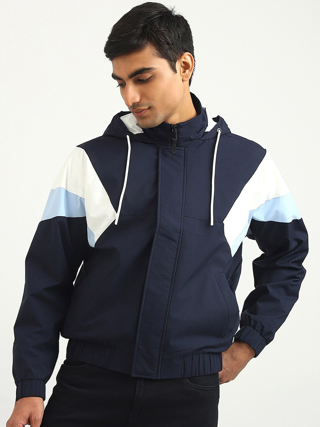 

United Colors of Benetton Men Navy Blue & White Colourblocked Hooded Sporty Jacket