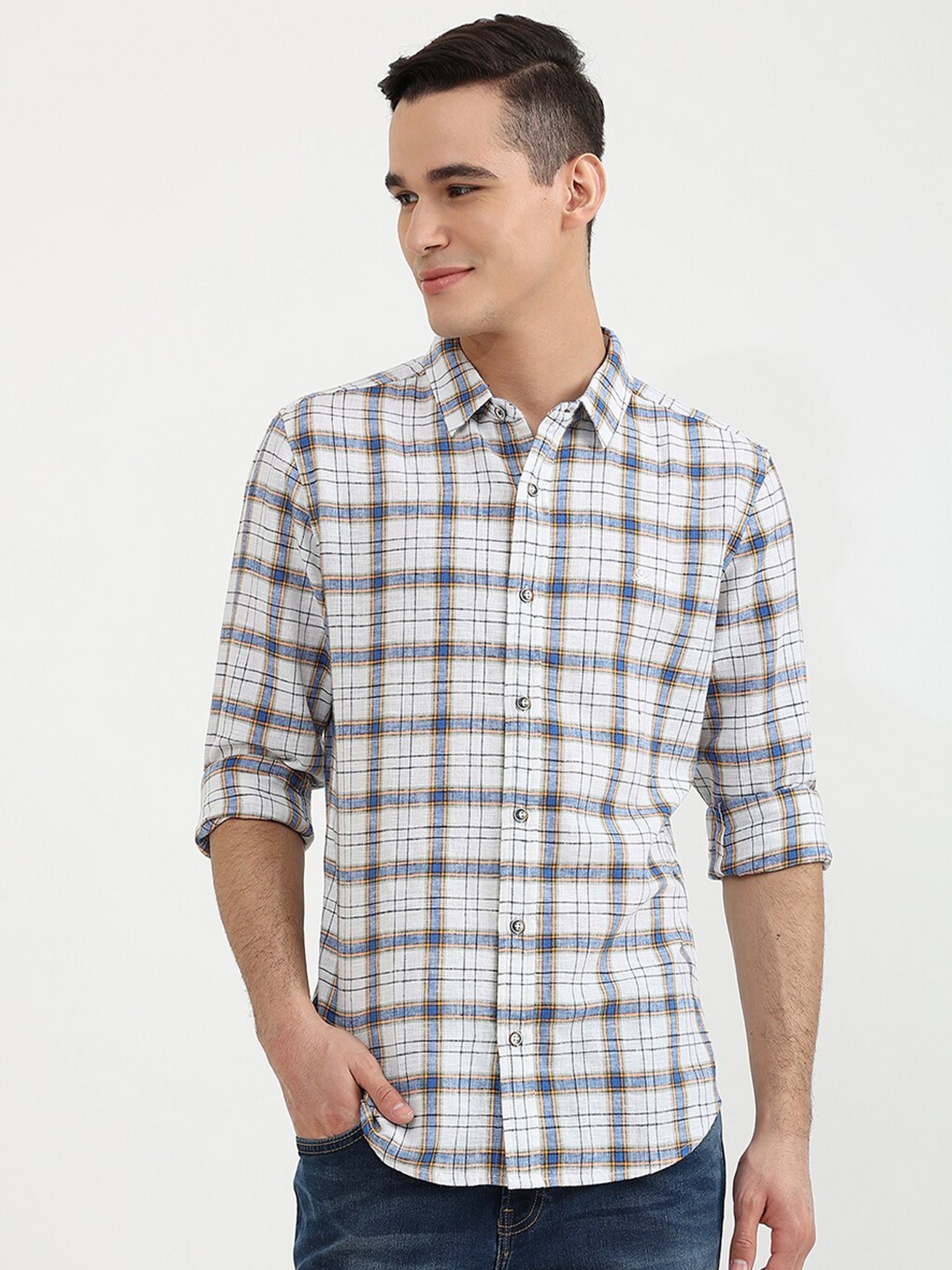 

United Colors of Benetton Men White & Blue Slim Fit Tartan Checked Casual Shirt