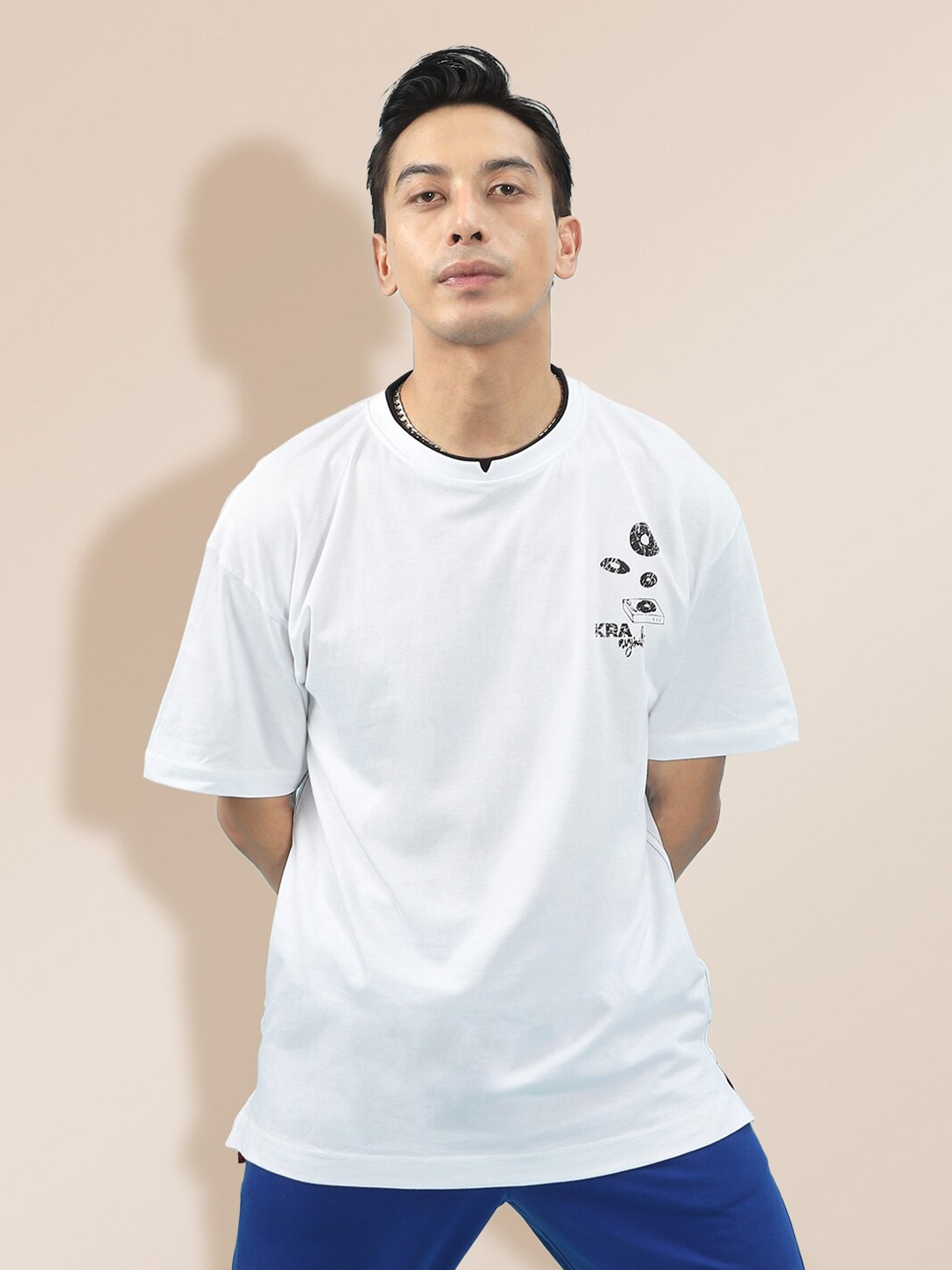 

KRA Men White Solid Pure Cotton T-shirt