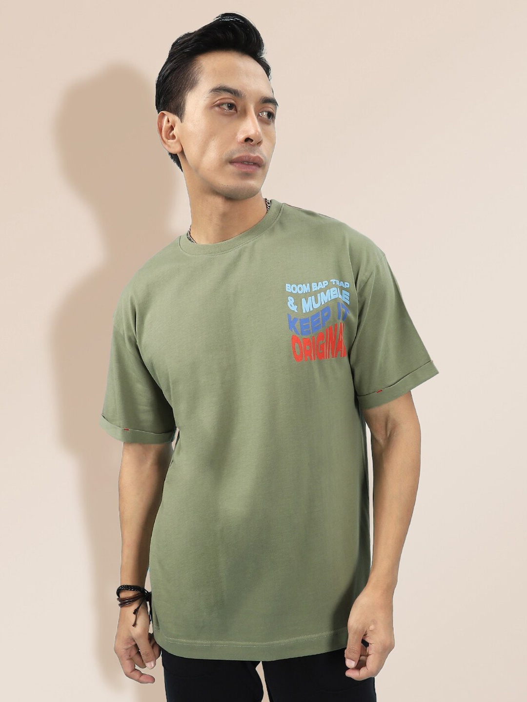 

KRA Men Olive Green Typography Pure Cotton Loose T-shirt