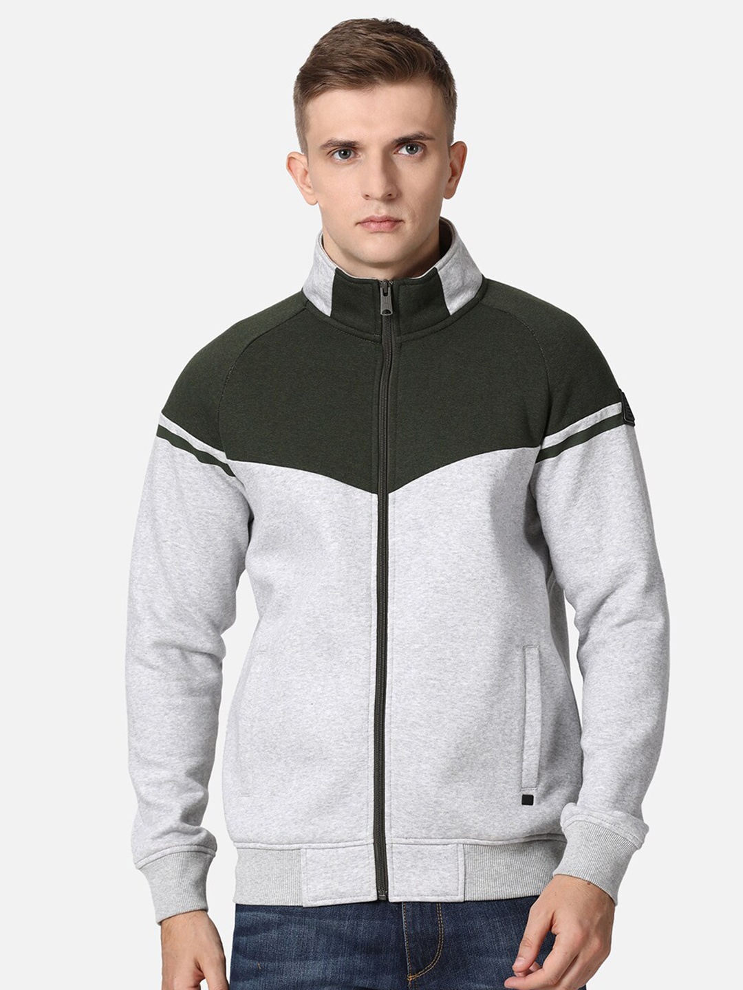 

t-base Men Green Colourblocked Cotton Sweatshirt