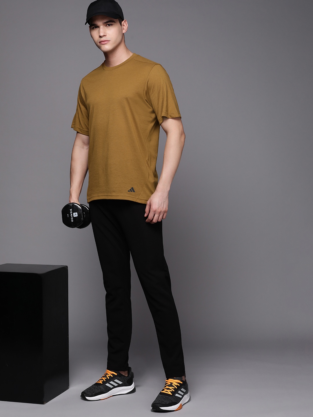 

ADIDAS Yoga Base Training AEROREADY T-shirt, Mustard