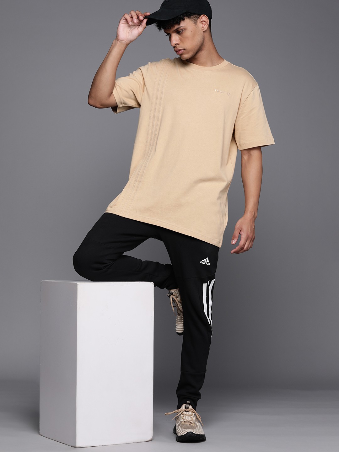 

ADIDAS Originals City Boy Essential Pure Cotton T-shirt, Beige