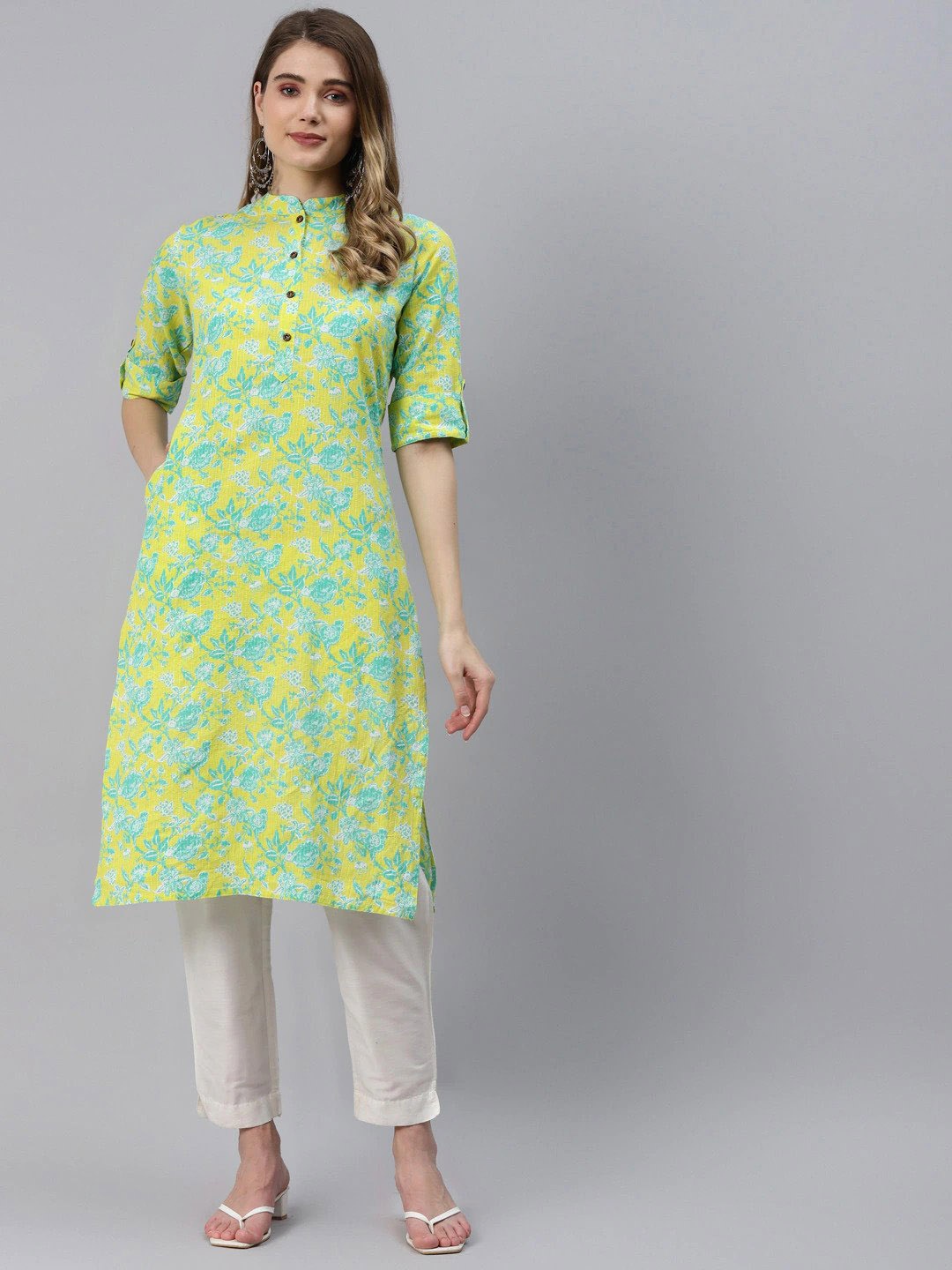 

Divena Women Yellow Floral Printed Kurta