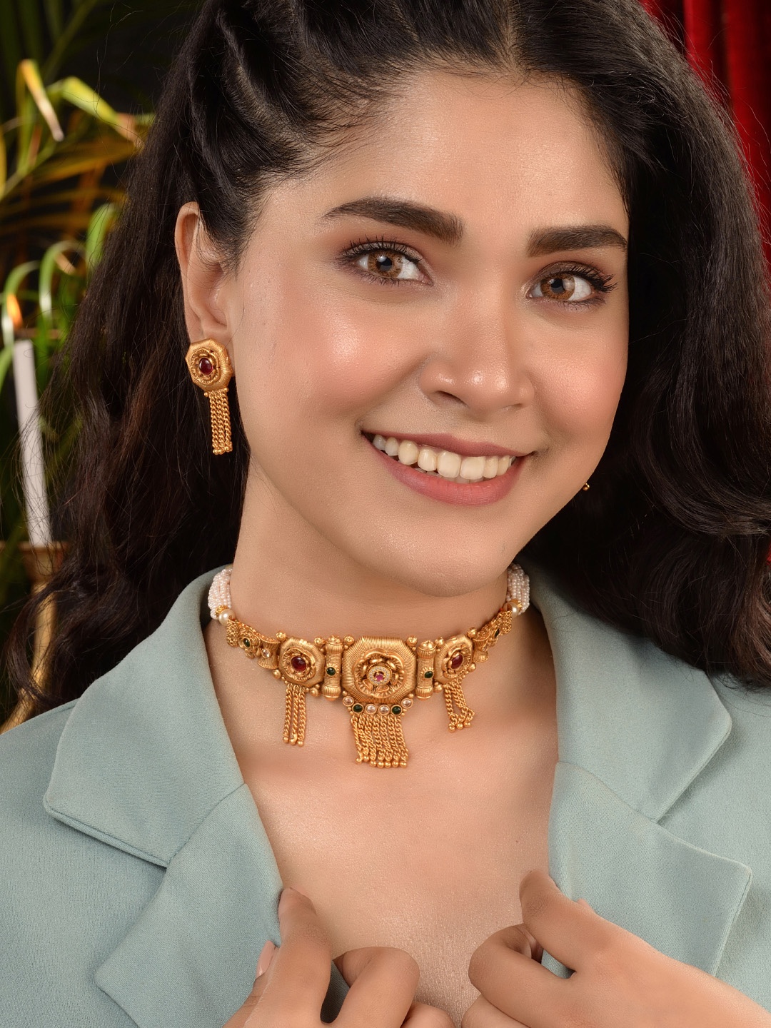 

Saraf RS Jewellery Women Gold-Plated Red Kemp-Studded Jewellery Set