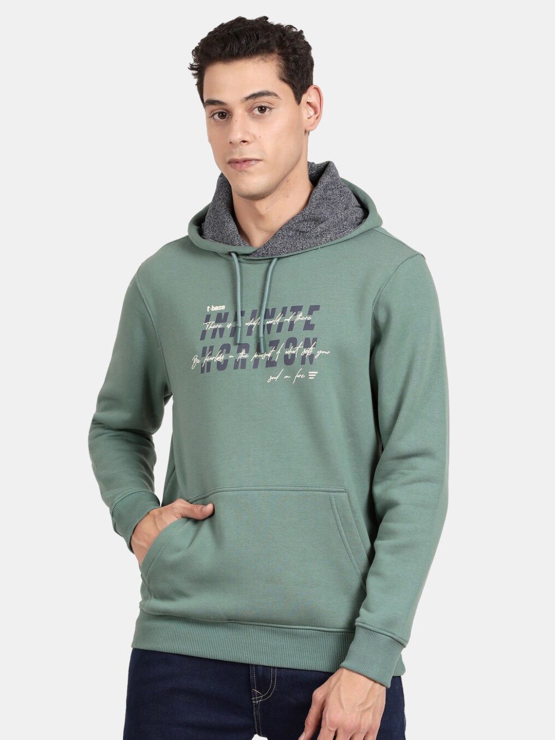 

t-base Men Green Fleece Printed Hooded Sweatshirt