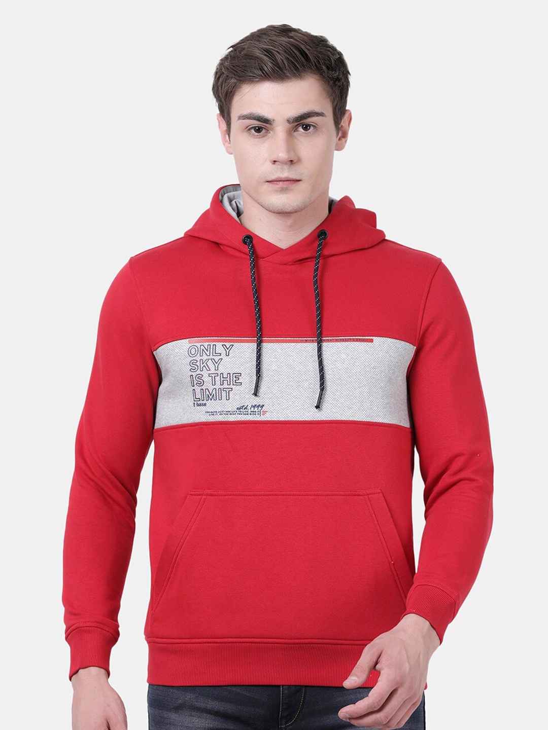 

t-base Men Red Fleece Printed Hooded Sweatshirt