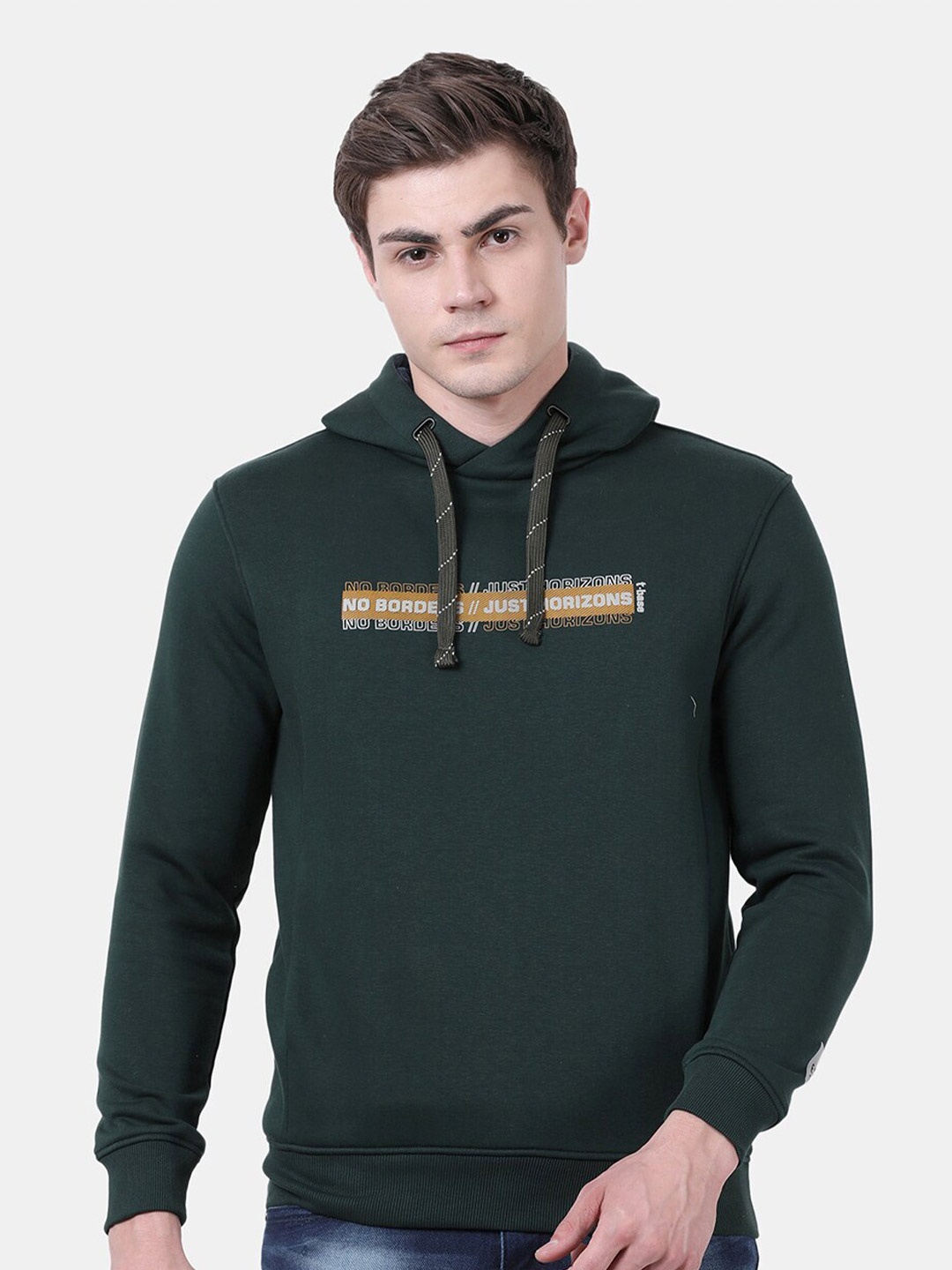 

t-base Men Green Printed Hooded Fleece Sweatshirt
