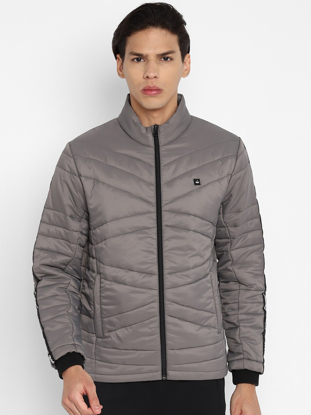 

FURO by Red Chief Men Grey Lightweight Padded Jacket