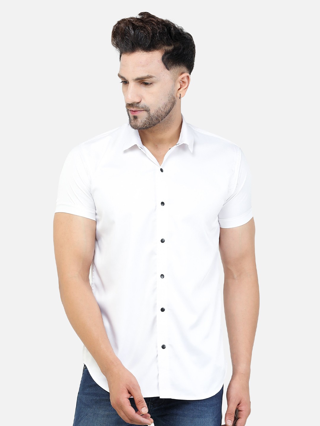 

COLVYNHARRIS JEANS Men White Solid Satin Slim Fit Casual Shirt