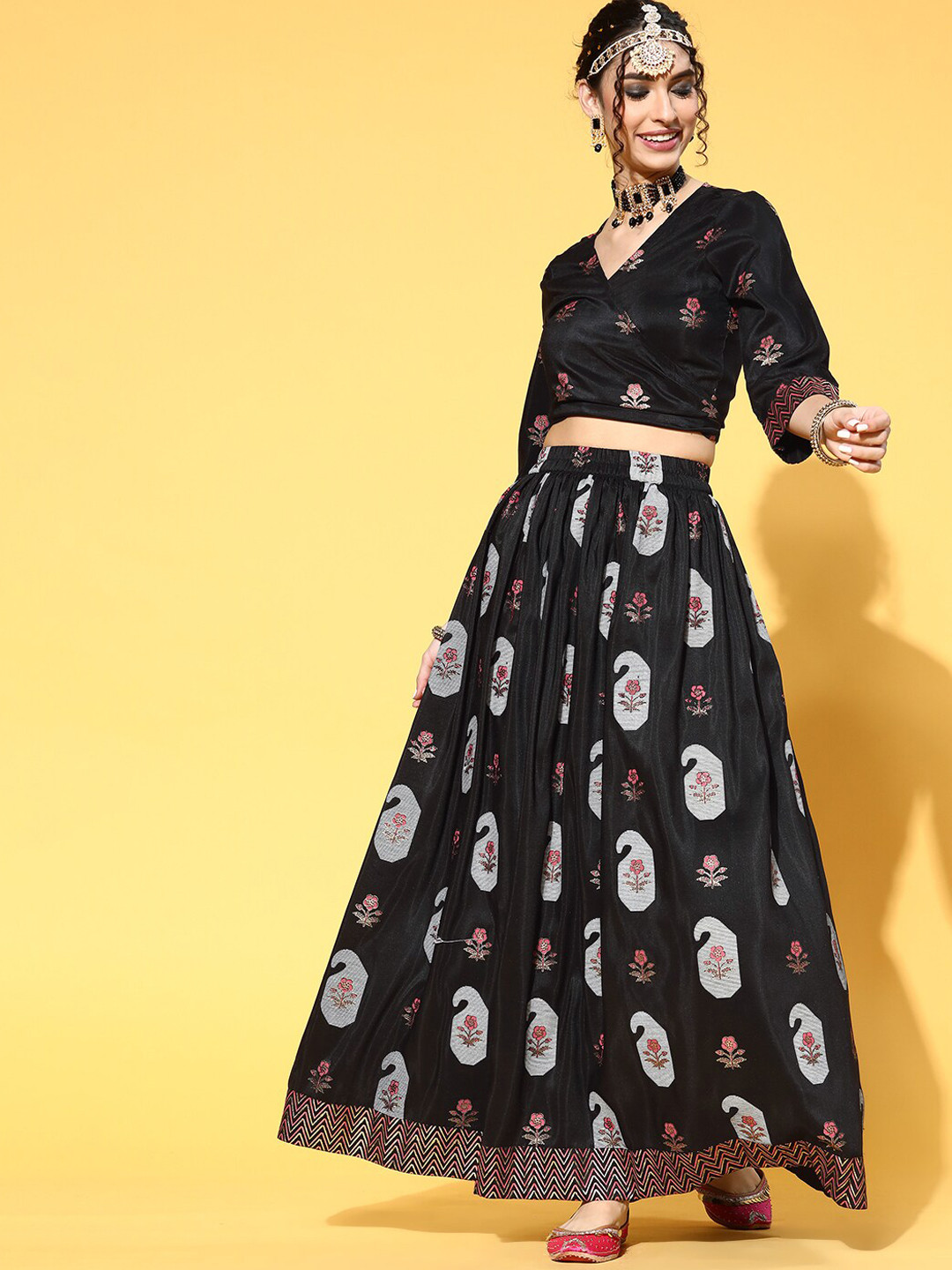 

ZIYAA Women Black & Pink Ethnic Motifs Printed Wrap Co-Ords