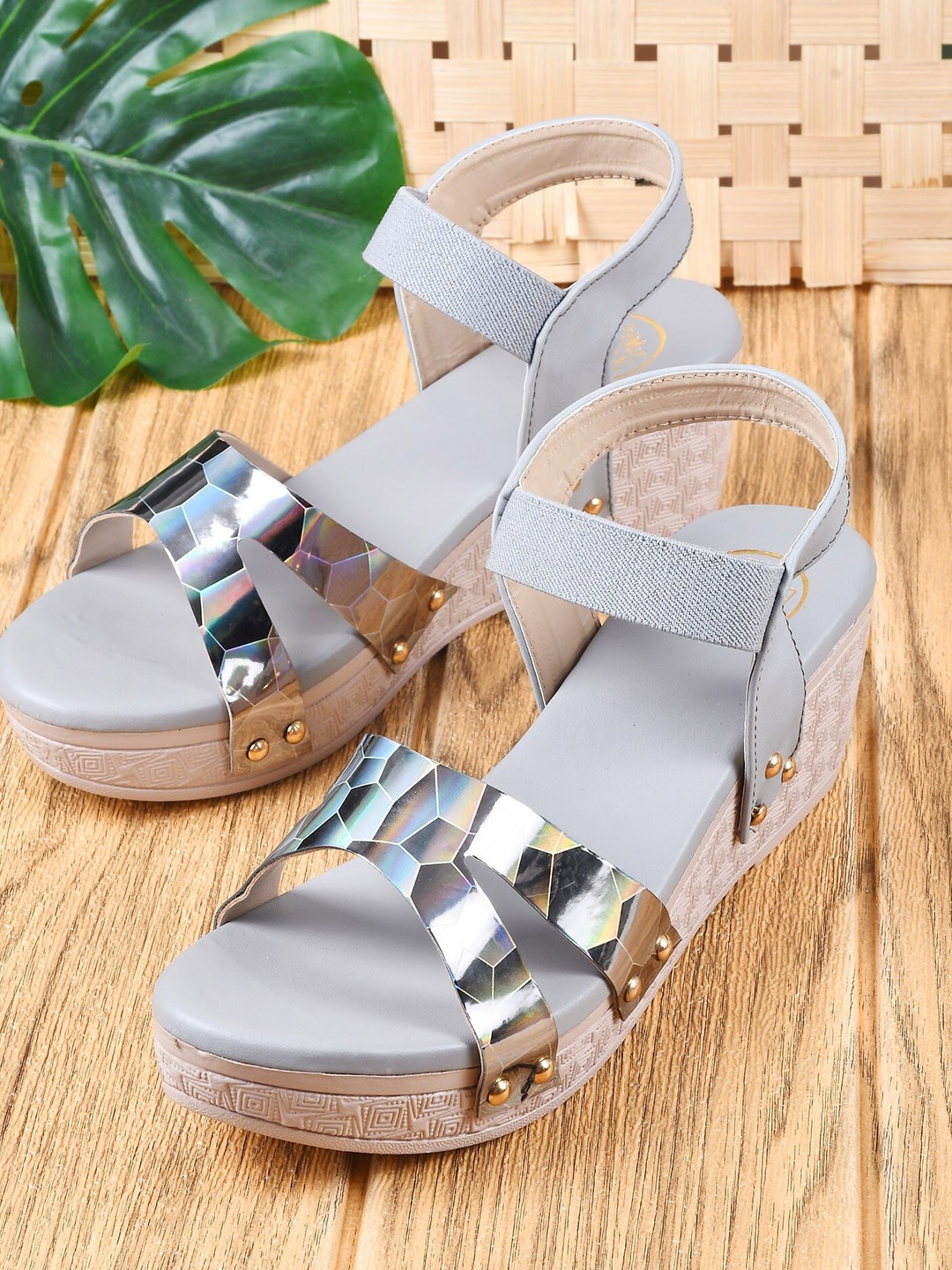 

Try Me Women Grey Printed Platform Heels