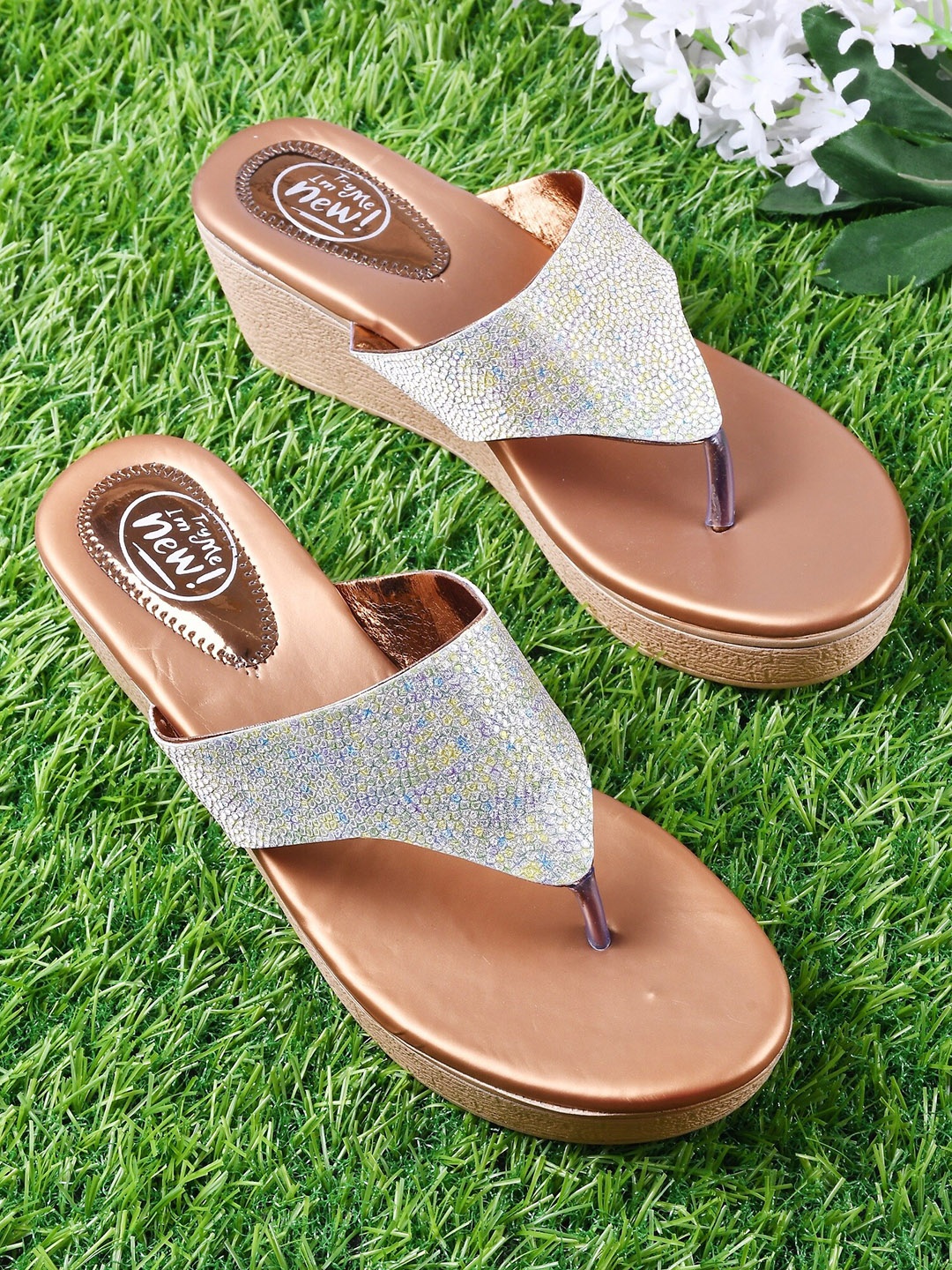 

Try Me Women Gold-Toned Printed Platform Heels