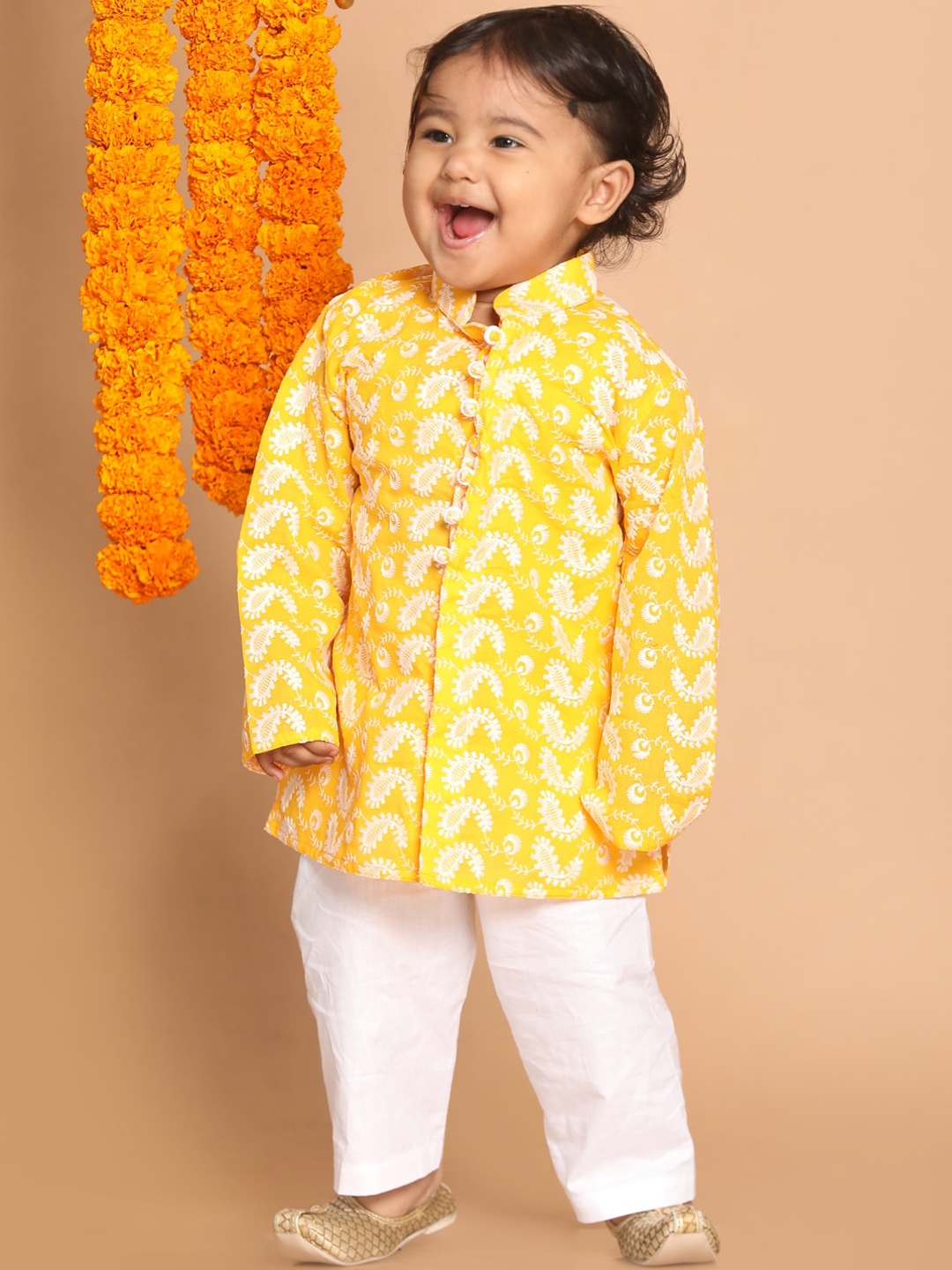 

VASTRAMAY Boys Orange & White Embroidered Chikankari Pure Cotton Kurta with Pyjama