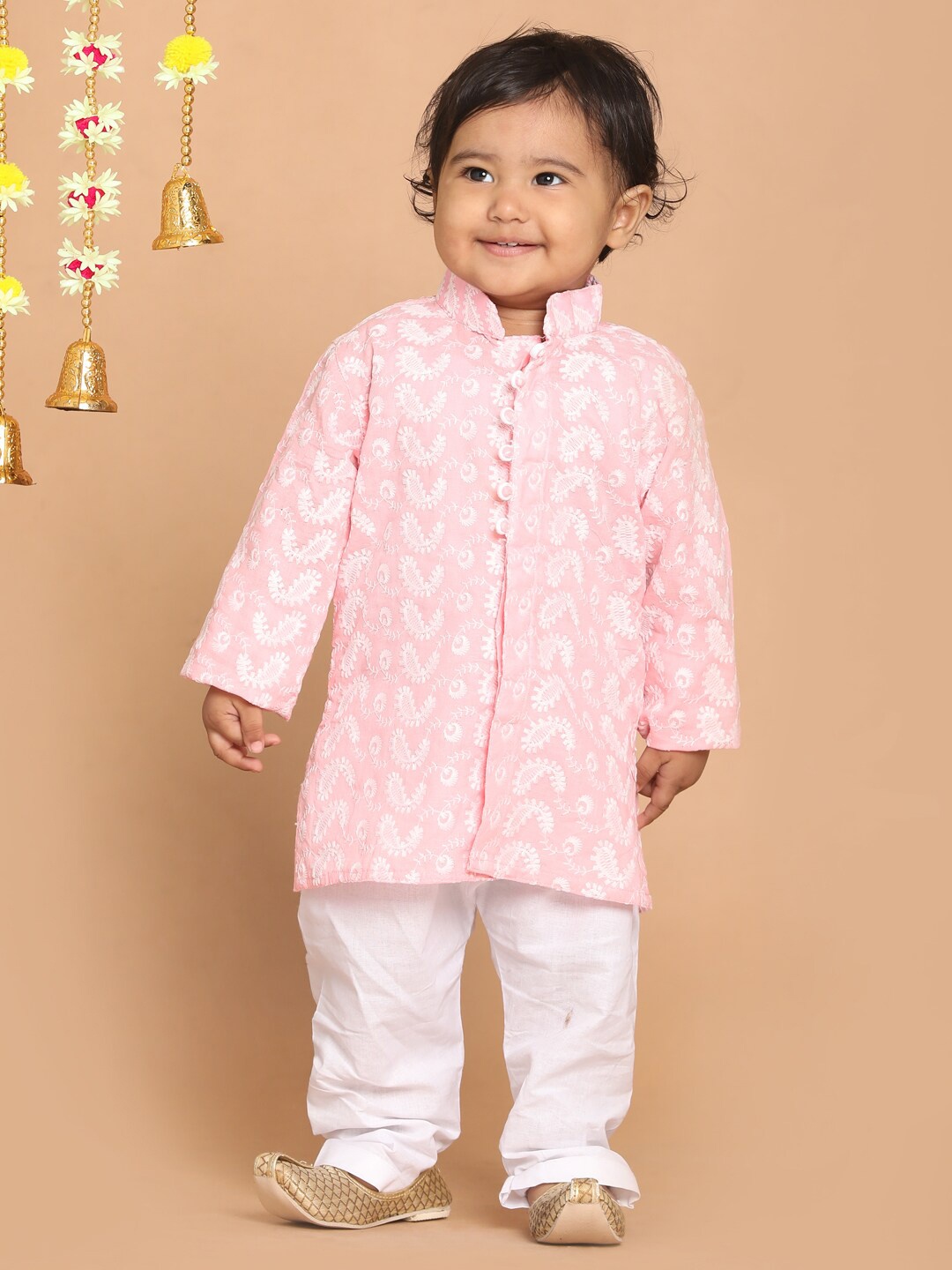 

VASTRAMAY Boys Pink Paisley Embroidered Chikankari Pure Cotton Kurta with Pyjama