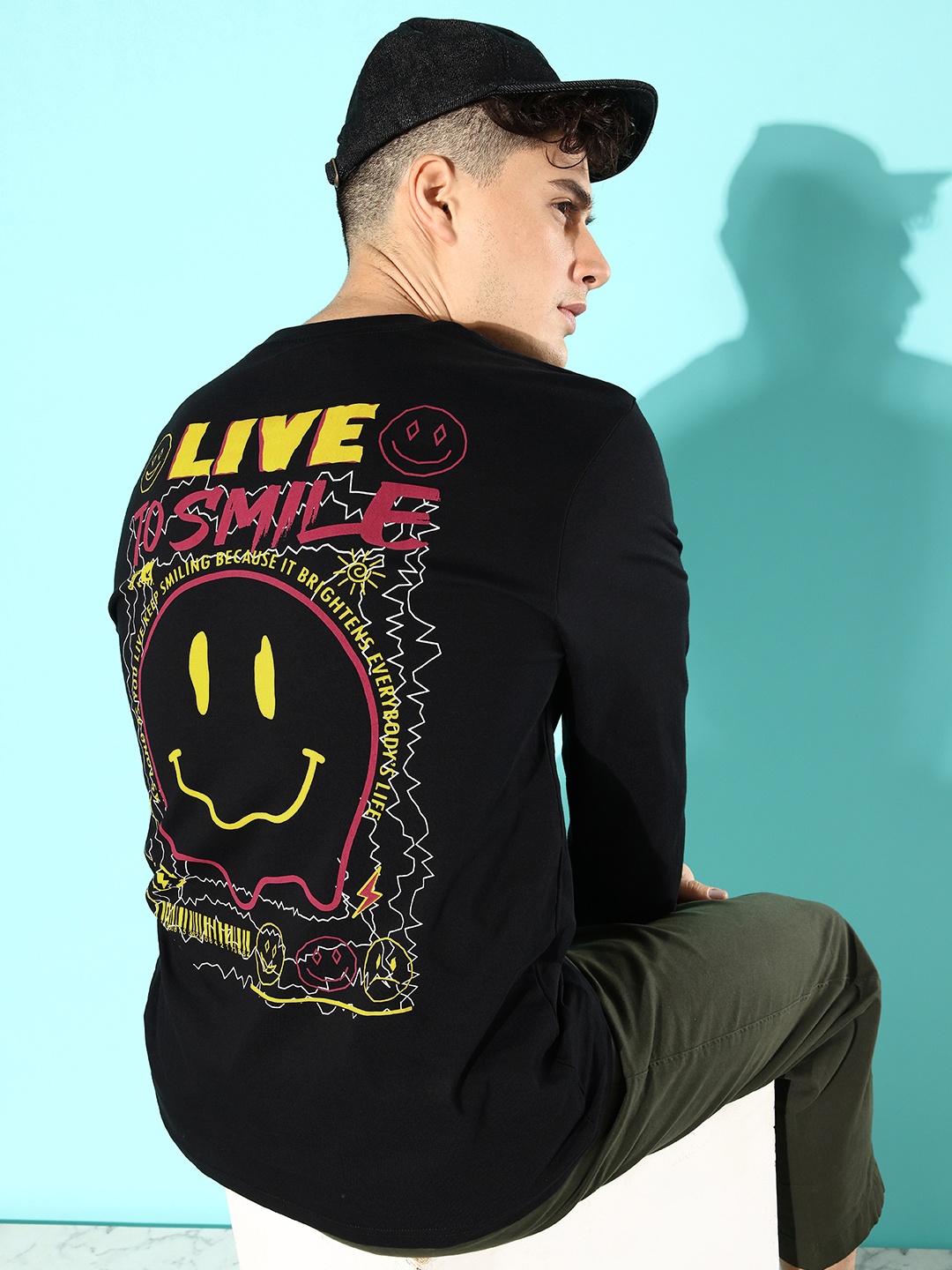 

Difference of Opinion Men Black Printed Pure Cotton Oversized T-shirt