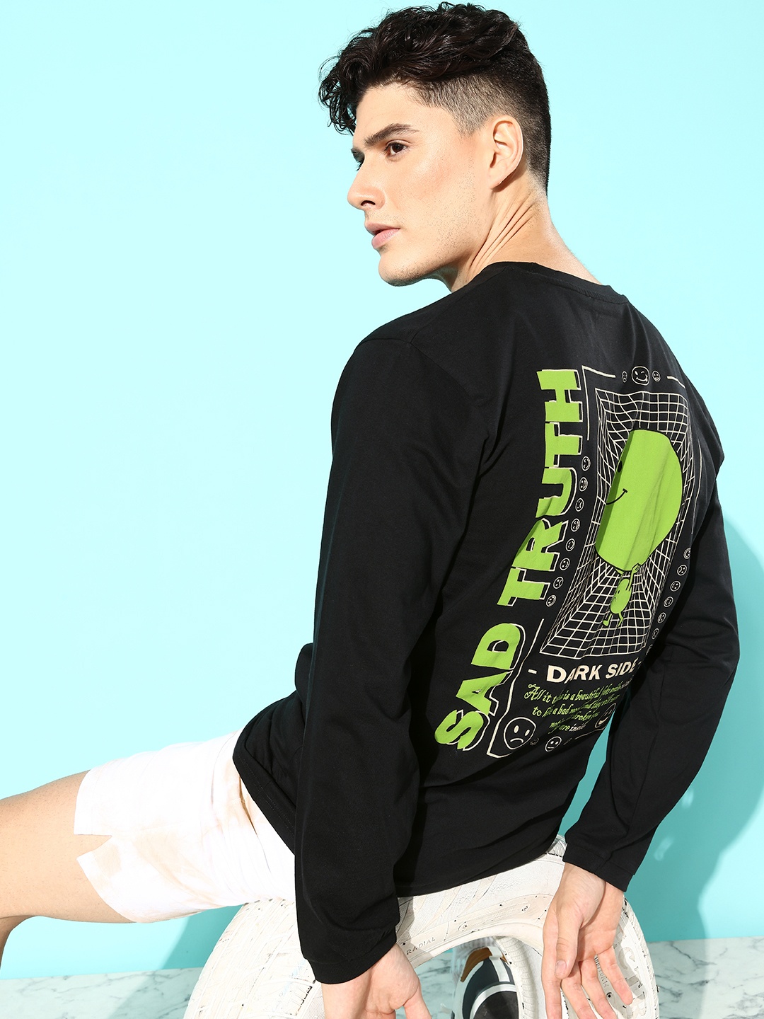 

Difference of Opinion Men Black Printed Pure Cotton Oversized T-shirt