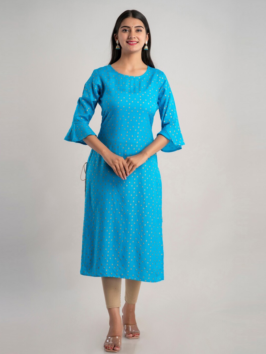 

MAUKA Women Blue & Gold-Toned Printed Bell Sleeves Kurta