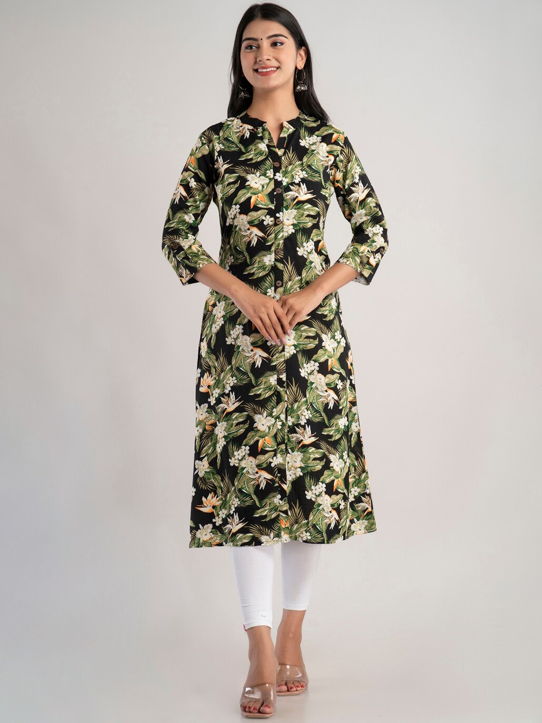 

MAUKA Women Black & Green Floral Printed Kurta