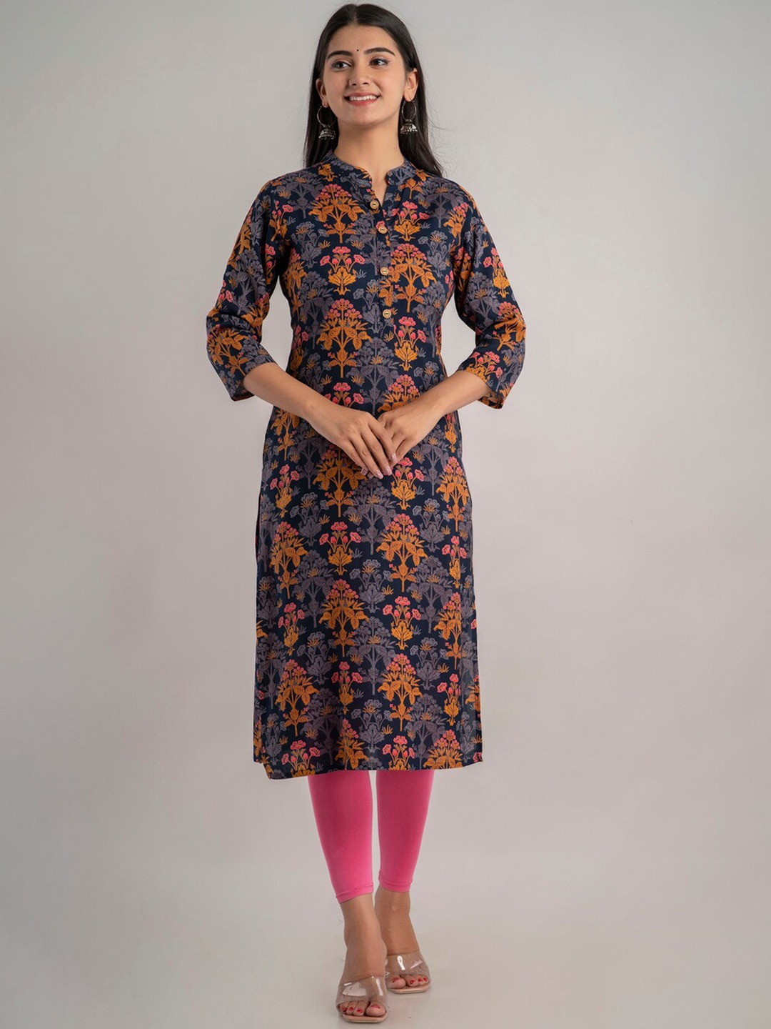 

MAUKA Women Navy Blue & Orange Floral Printed Kurta