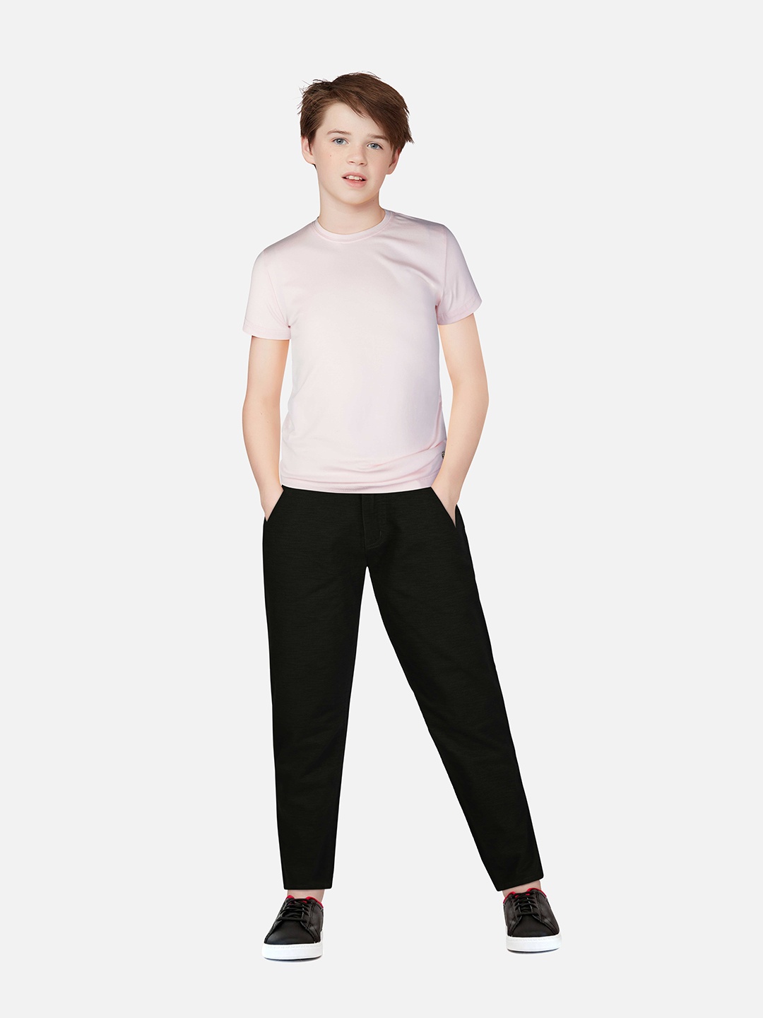 

Gini and Jony Boys Black Solid Cotton Chinos Trousers