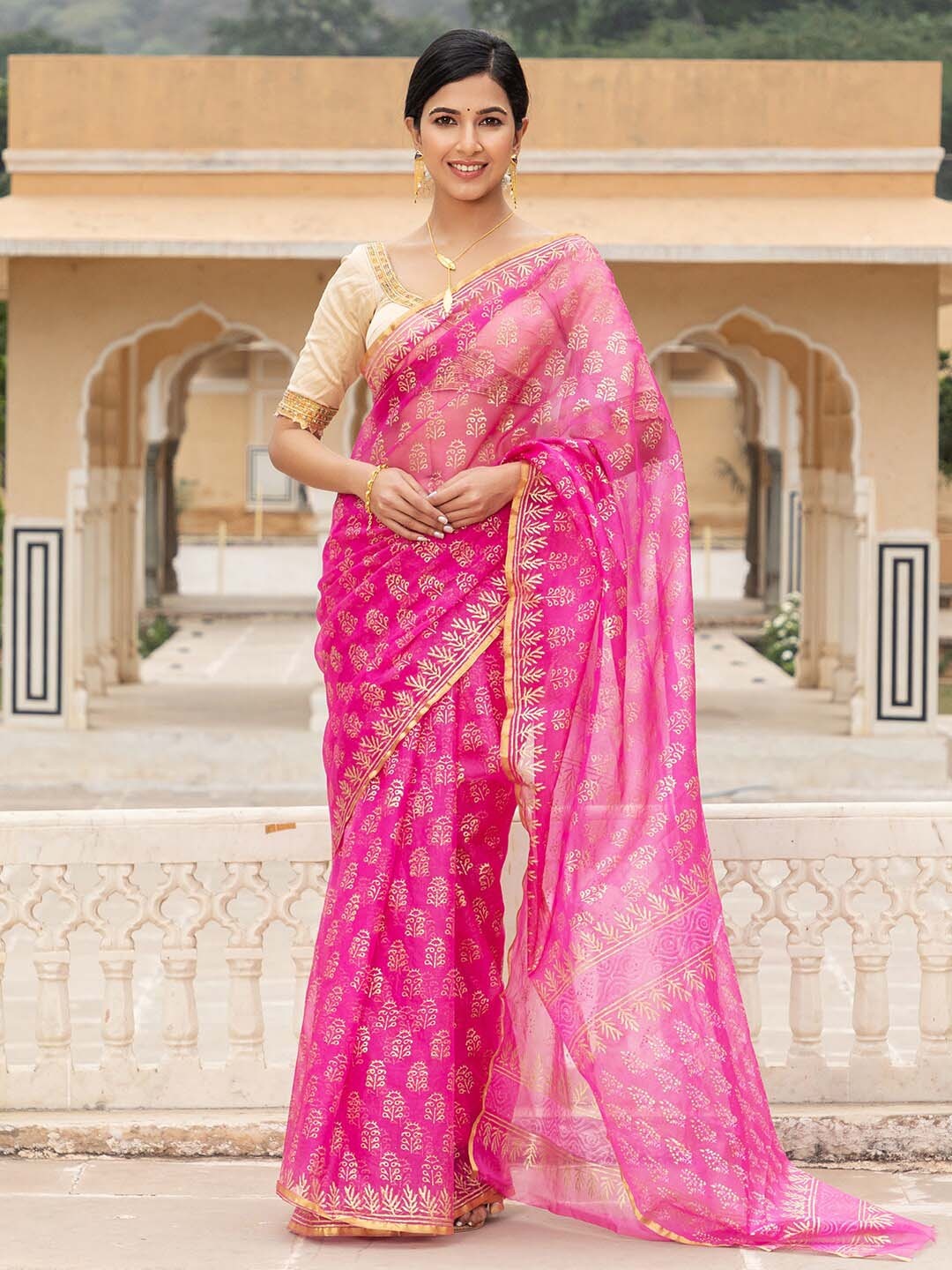 

Ambraee Pink & Gold-Toned Ethnic Motifs Zari Organza Ready to Wear Block Print Saree