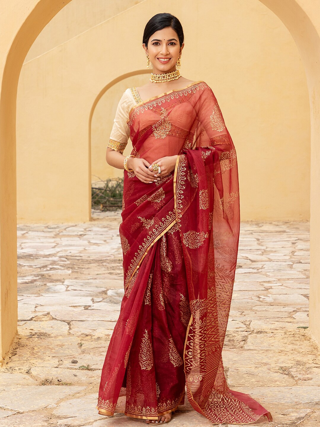 

Ambraee Red & Gold-Toned Ethnic Motifs Zari Organza Ready to Wear Block Print Saree