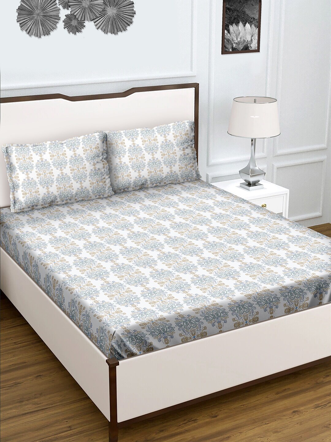 

BELLA CASA Blue & White Floral 210 TC Queen Bedsheet with 2 Pillow Covers