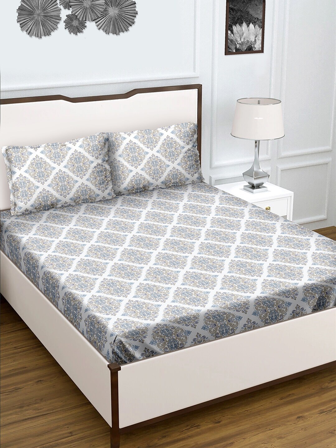 

BELLA CASA Blue & White Floral 210 TC Queen Bedsheet with 2 Pillow Covers