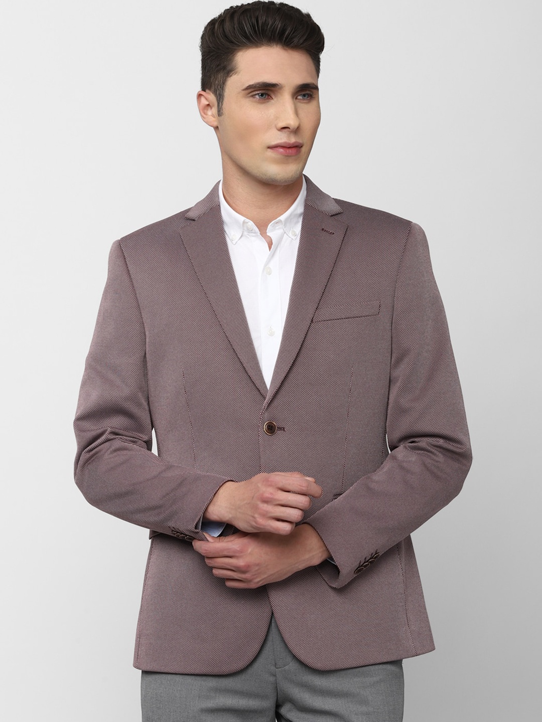 

Peter England Elite Men Grey Solid Single Breasted Formal Blazers