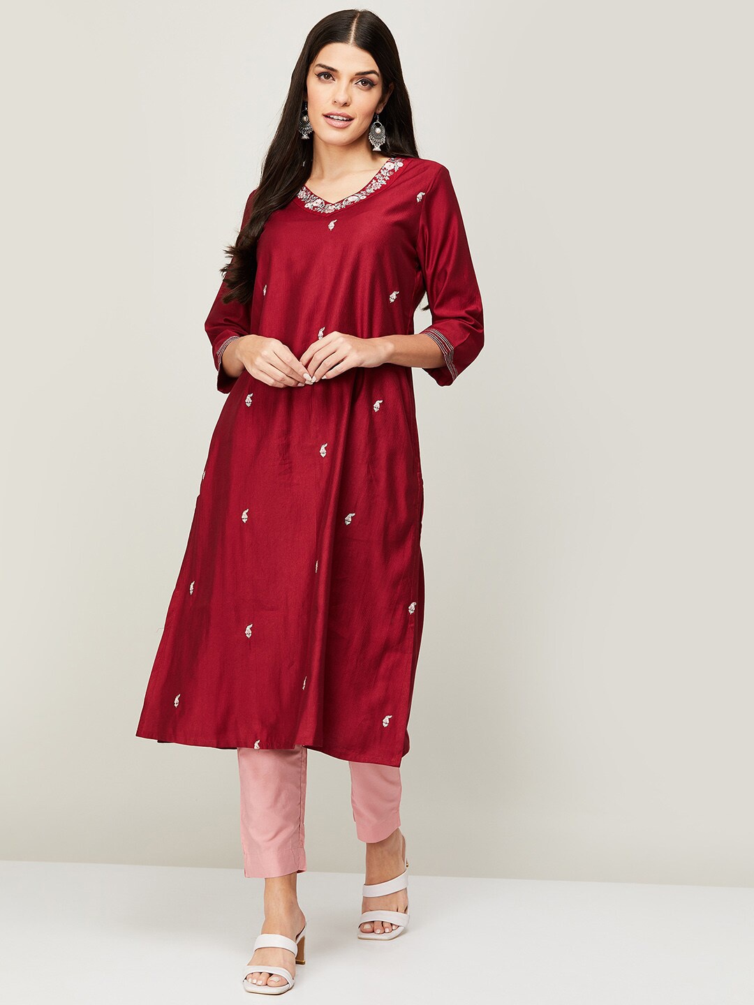 

Melange by Lifestyle Women Red Ethnic Motifs Embroidered Kurta