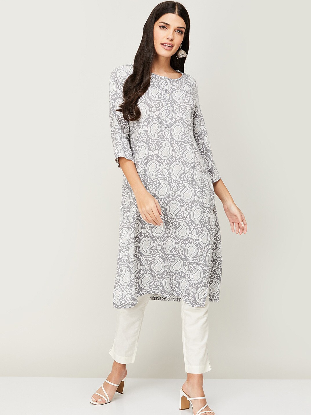 

Melange by Lifestyle Women Grey & Off White Ethnic Motifs Printed Kurta
