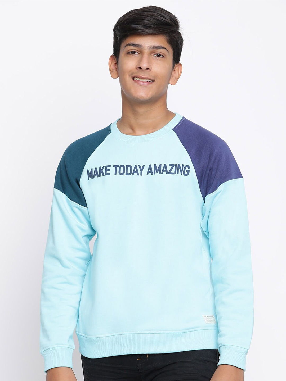 

Lil Tomatoes Boys Blue Colourblocked Sweatshirt