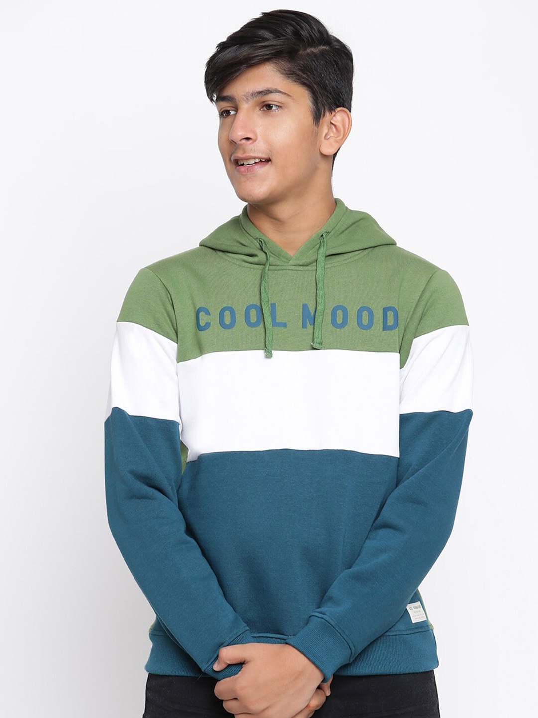 

Lil Tomatoes Boys Green Colourblocked Hooded Sweatshirt