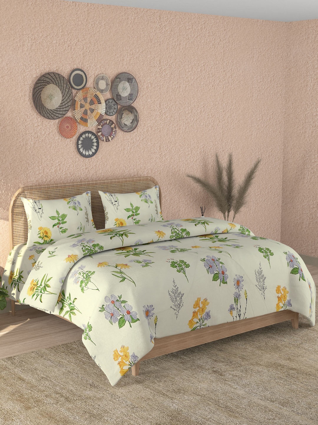 

Sangria Cream Set of 4 Floral Printed Bedding Set