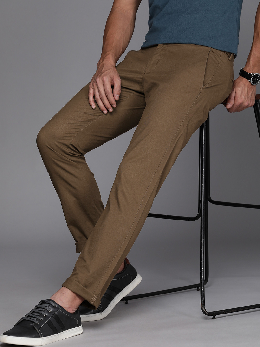 

Allen Solly Sport Men Slim Fit Chinos Trousers, Khaki