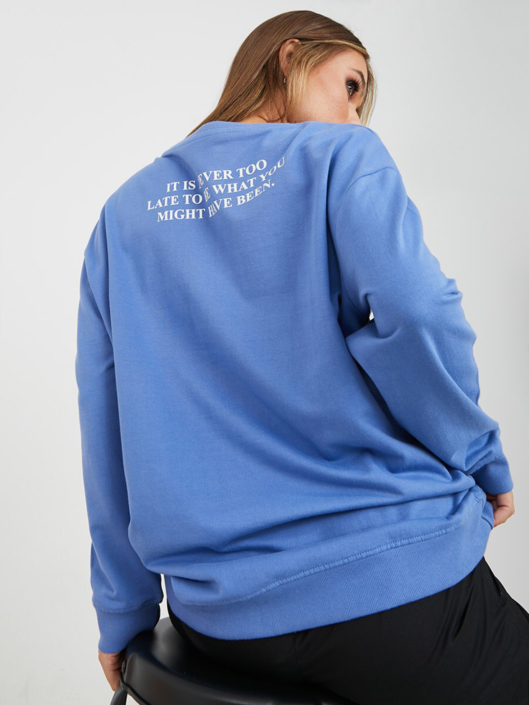 

Styli Women Typography Placement & Back Print Regular Fit Longline Sweatshirt, Blue