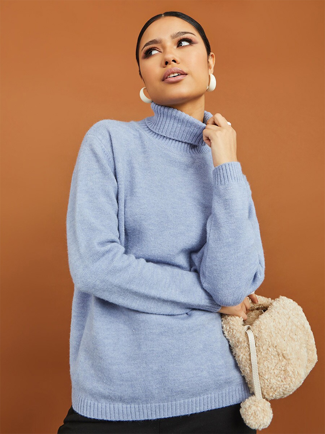 

Styli Women Blue Turtle Neck Regular Length Boxy Fit Sweater