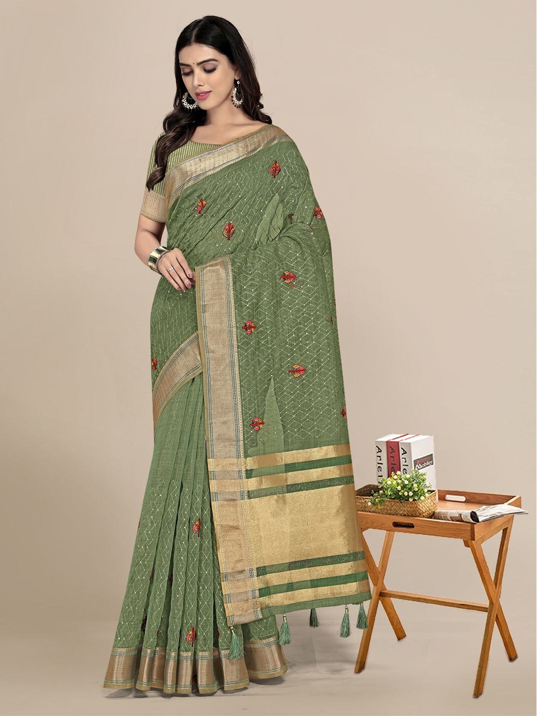 

Mitera Olive Green & Gold-Toned Embellished Embroidered Silk Blend Saree