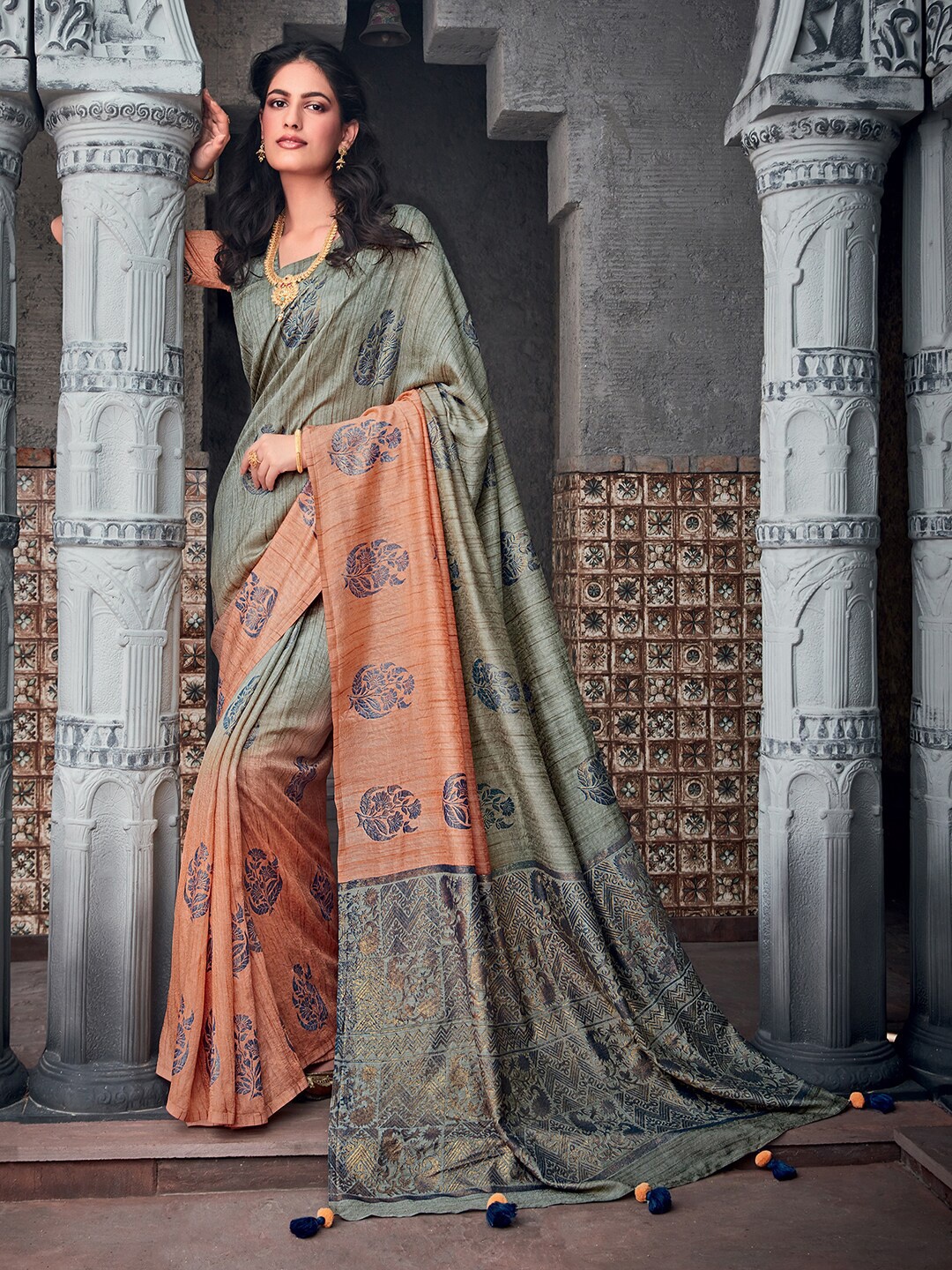 

Mitera Grey & Blue Floral Silk Blend Bagh Saree