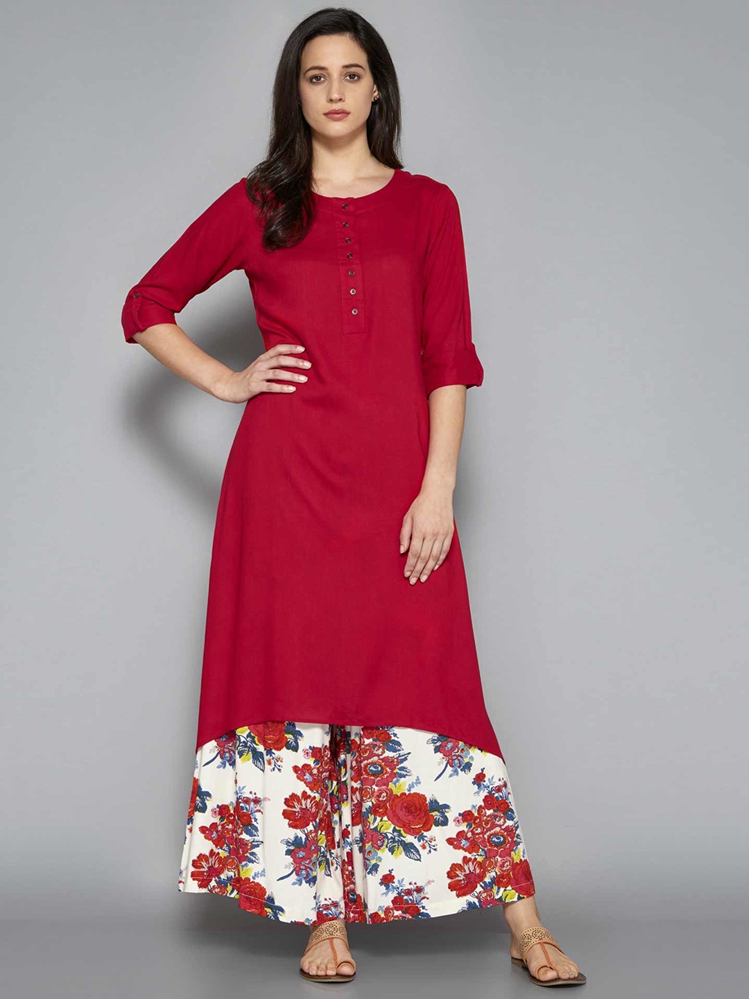 

Pistaa Women Red Kurta