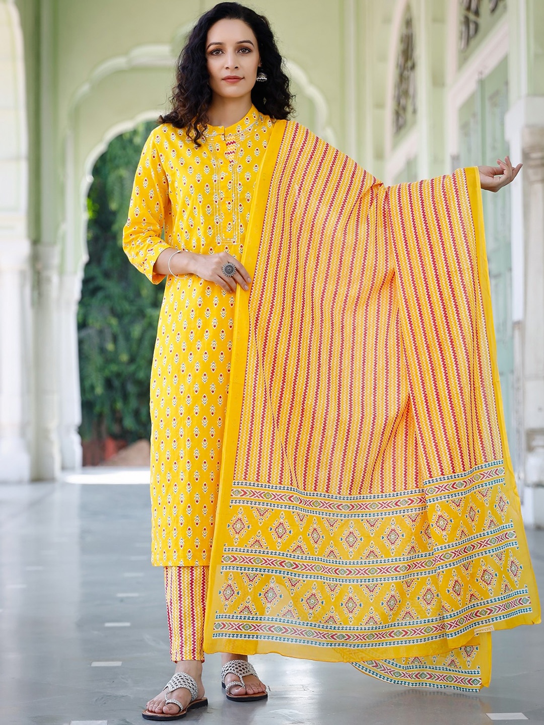 

PHEETA Women Yellow Floral Printed Pure Cotton Straight Kurta with Trousers & Dupatta