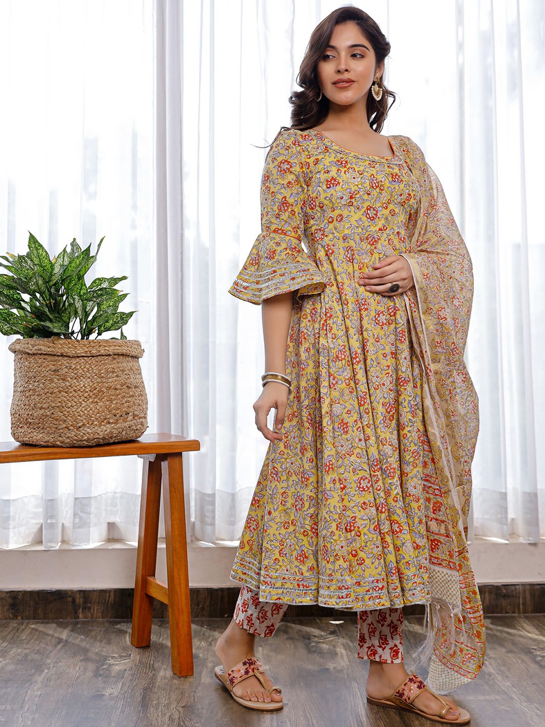 

PHEETA Women Yellow Floral Printed Layered Pure Cotton Kurta with Trousers & With Dupatta
