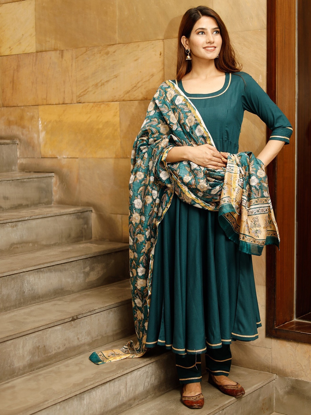 

PHEETA Women Green Anarkali Kurta with Trousers & With Dupatta