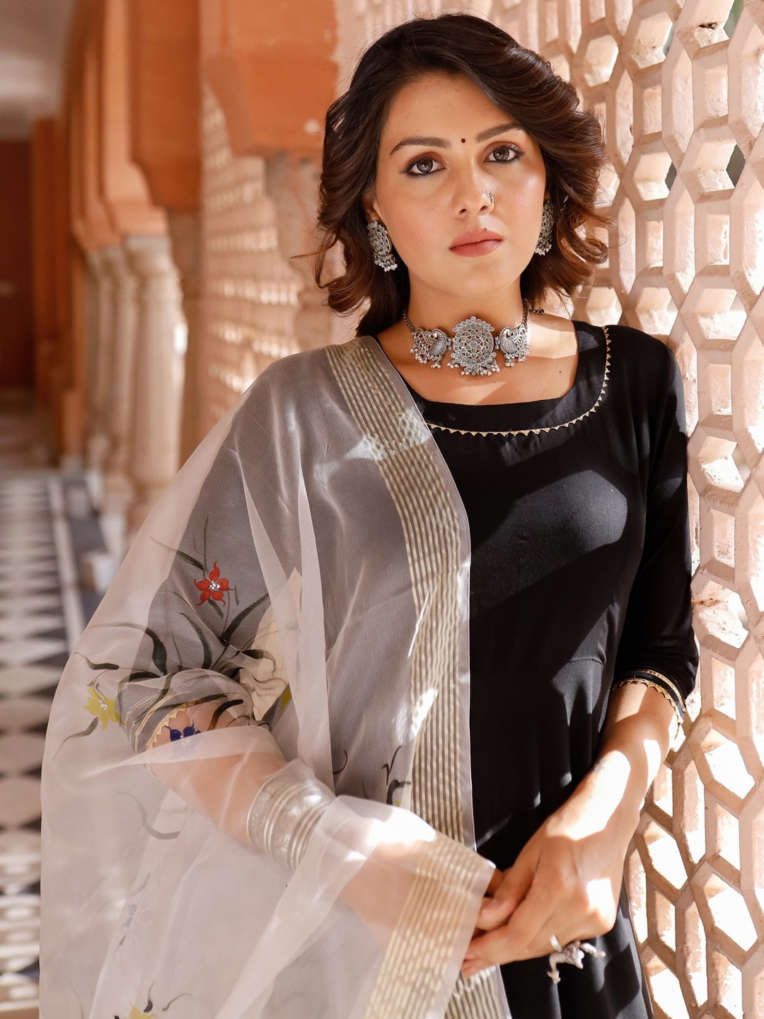 

PHEETA Women Black Kurta with Trousers & With Dupatta